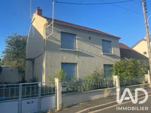 Townhouse in Montluçon (03100)