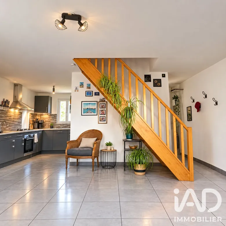 Maison 3 pièces 74 m² · à Saint-Georges-des-Coteaux · 74 m² · 150 000 €
