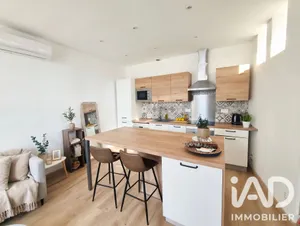 Townhouse in Niort (79000)