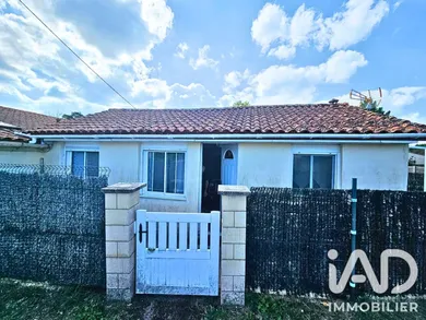 Maison traditionnelle à Carcans (33121)