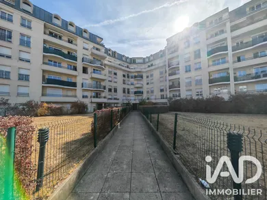 Apartment in Viry-Châtillon (91170)