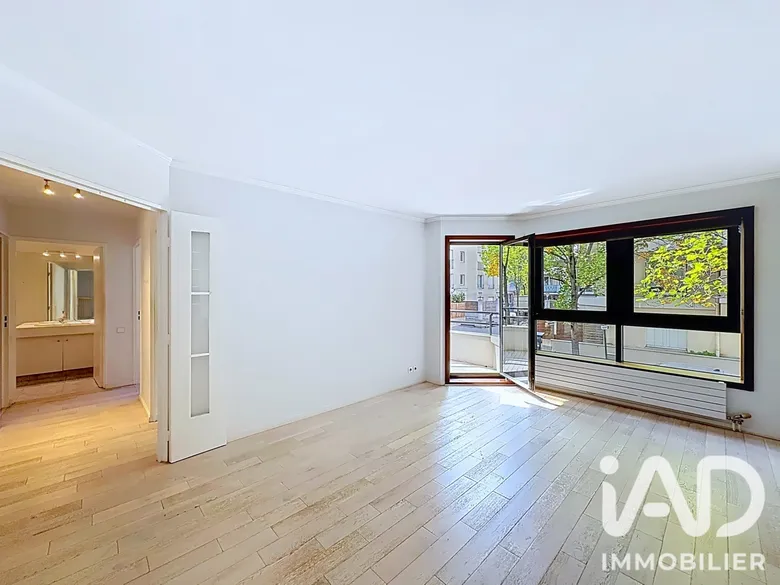 Appartement 2 pièces 49 m² · à Suresnes · 48,9 m² · 330 000 €