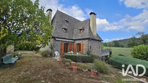 Traditional house in Saint-Étienne-de-Maurs (15600)