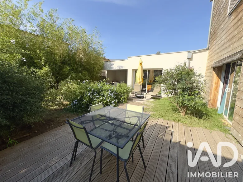 Maison 5 pièces 127 m² · à Vauvert · 126,5 m² · 328 000 €
