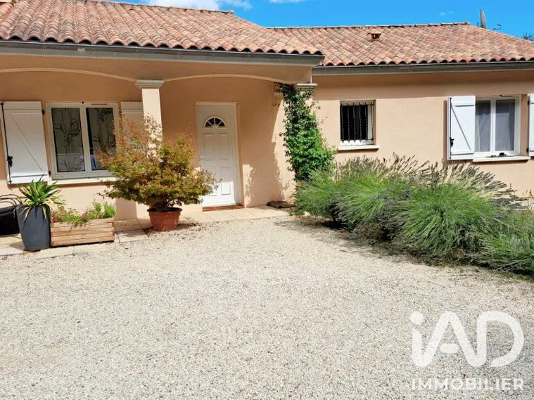 Maison 5 pièces 105 m² · à Bonnes · 105 m² · 223 000 €