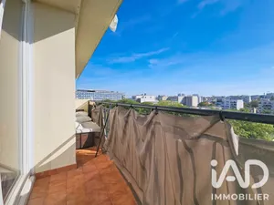 Apartment in Montreuil (93100)