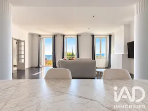 Apartment in Toulon (83000)