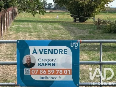 Terrain à bâtir à Cherveux (79410)
