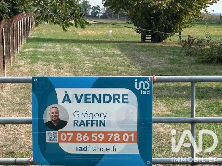 Terrain 1284 m² · à Cherveux · 59 900 €