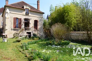 Maison de village à Ancy-le-Franc (89160)