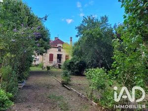 Maison de village à Ancy-le-Franc (89160)