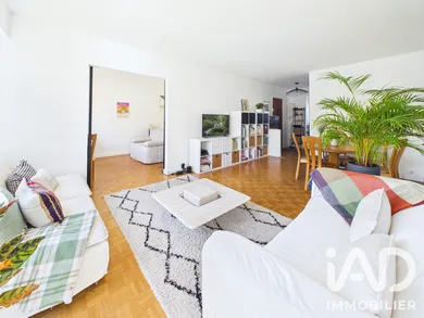 Apartment in Avon (77210)