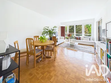 Apartment in Avon (77210)