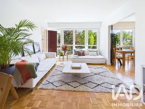 Apartment in Avon (77210)