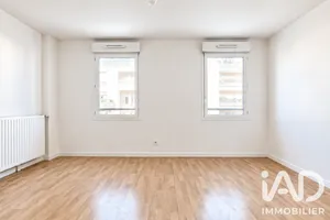 Apartment in Rosny-sous-Bois (93110)