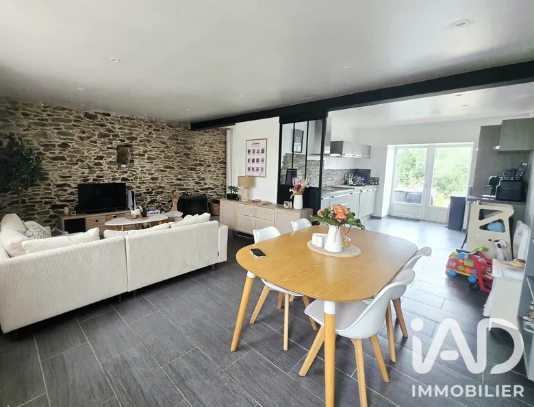 Maison 4 pièces 104 m² · à Saint-Mars-du-Désert · 104 m² · 269 900 €