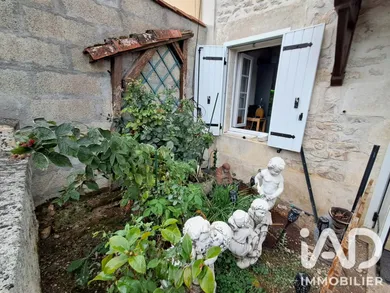 Maison de village à Ternant (17400)