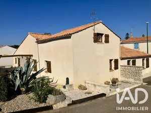 House in Chasnais (85400)