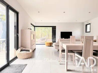Maison d'architecte à Mauves-sur-Loire (44470)