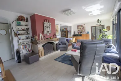 Maison d'architecte à Maule (78580)