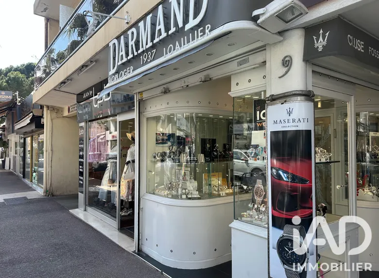 Local commercial 3 pièces 55 m² · à Antibes · 55 m² · 80 000 €
