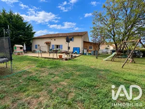 Maison de village à Saint-Maurice-la-Clouère (86160)