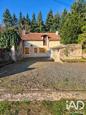 Maison de village à Nalliers (86310)