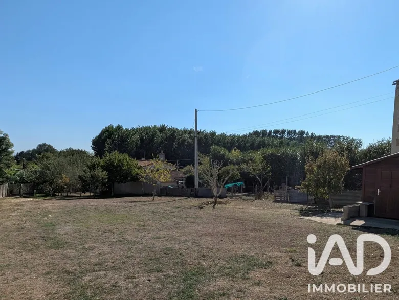 Terrain 1261 m² · à Pas-de-Jeu · 23 000 €