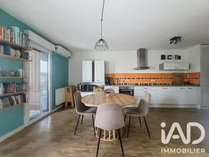 Apartment in Villenave-d'Ornon (33140)