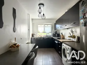 Apartment in Les Clayes-sous-Bois (78340)