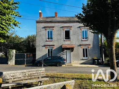 Maison à Bazoches-les-Gallerandes (45480)