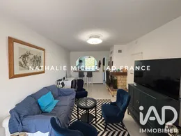 Building in Six-Fours-les-Plages (83140)