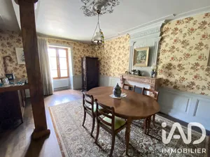 Maison à Javerlhac-et-la-Chapelle-Saint-Robert (24300)