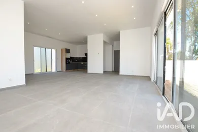 House in Canet (11200)