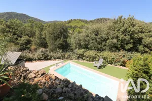 Maison à La Roquebrussanne (83136)