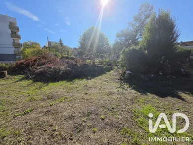 Terrain à bâtir à Fleury-les-Aubrais (45400)