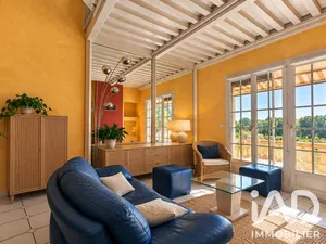 Triplex in Mionnay (01390)