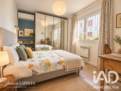 Apartment in Sanary-sur-Mer (83110)