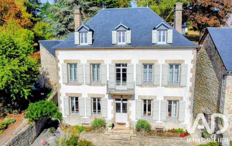 Maison 12 pièces 300 m² · à Meymac · 300 m² · 530 000 €