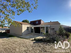House in Saint-Paul-en-Pareds (85500)