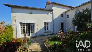 Maison de campagne à Verrières (86410)