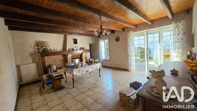 Maison de campagne à Verrières (86410)