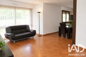 Apartment in Palaiseau (91120)