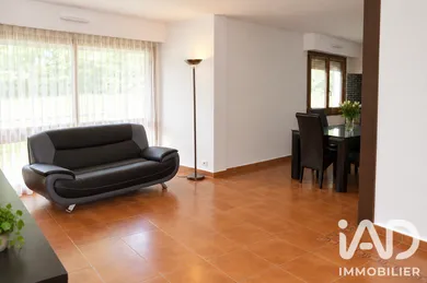 Apartment in Palaiseau (91120)