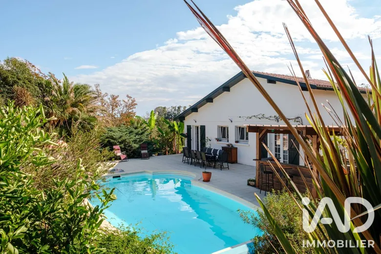 Maison 6 pièces 136 m² · à Orthevielle · 136 m² · 396 000 €