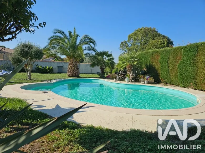 Maison 5 pièces 115 m² · à Champdolent · 114,8 m² · 245 000 €