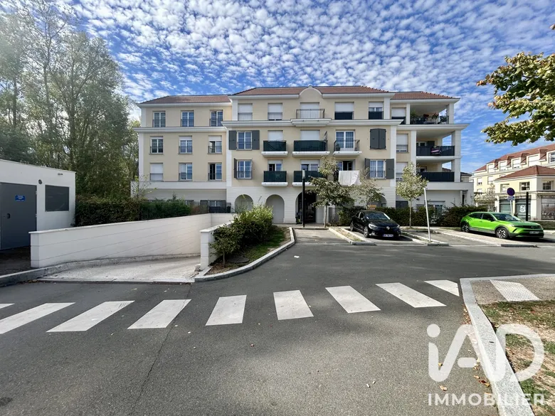 Parking 17 m² · à Montévrain · 17 m² · 12 000 €