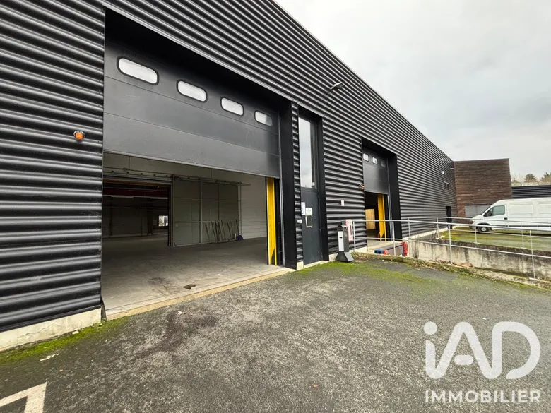 Local commercial 100 m² · à Berd'Huis · 100 m² · 990 000 €