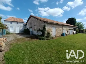 Immeuble à Lusseray (79170)