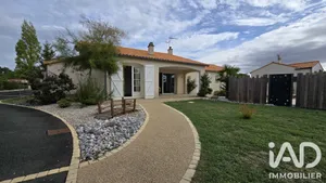 Maison à Aiffres (79230)